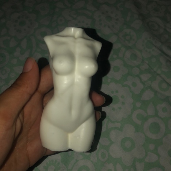 Decor - Picture 3 of 4